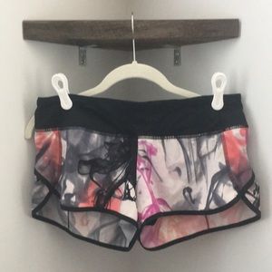 lululemon running shorts size 6 unicorn tears